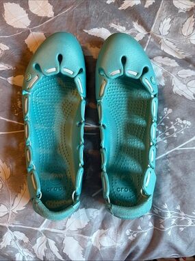 CROCS Women’s Blue Stretch Flats